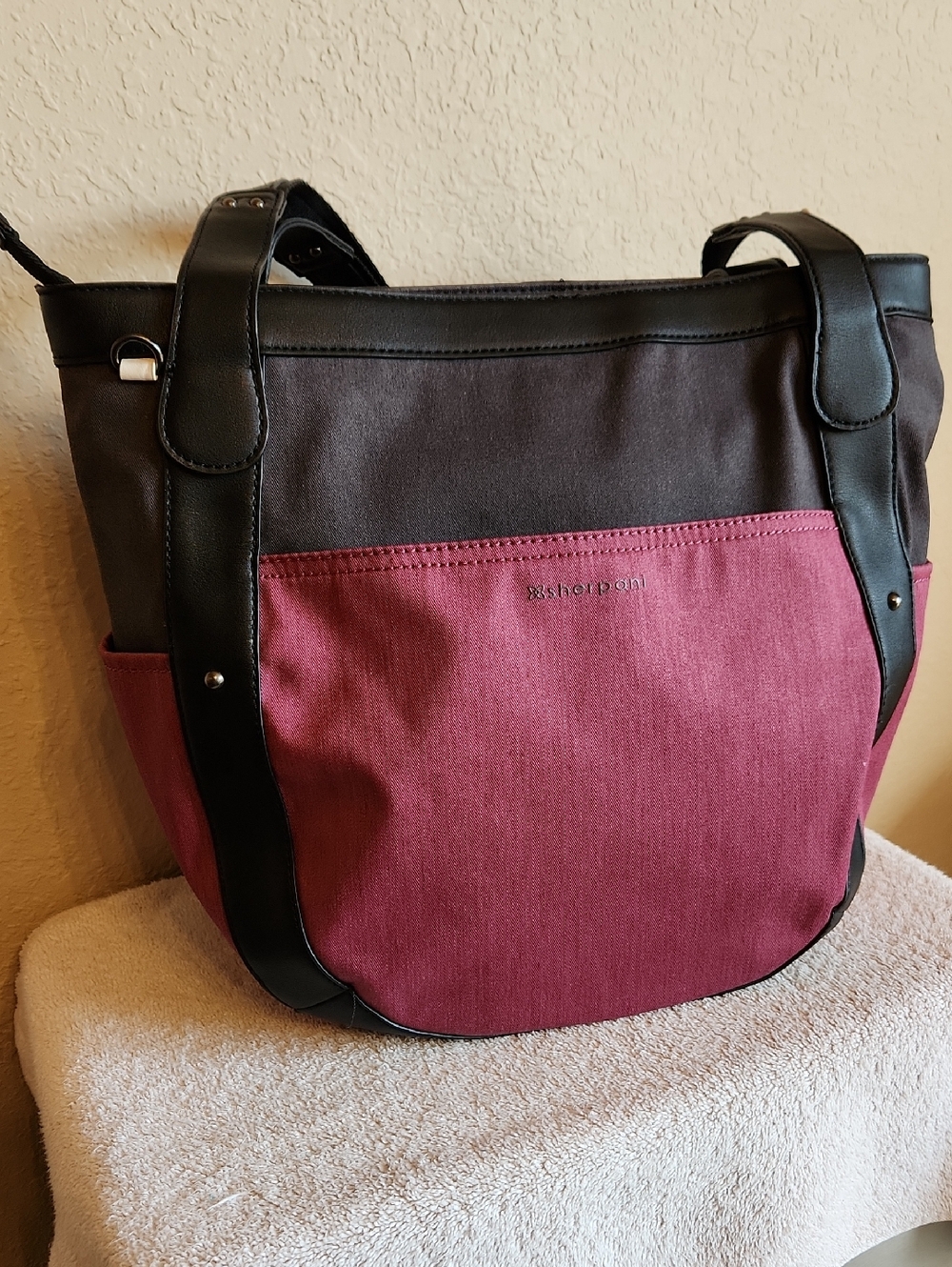 Sherpani Sola Black and Burgundy Canvas Tote with Front Pocket